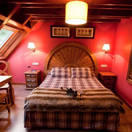 Gran Chalet Hotel & Petit Spa 3* Vielha